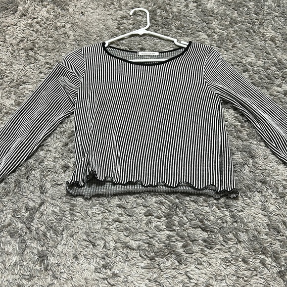 Top - Picture 1 of 1